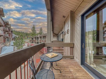 2000 North Village Drive, Truckee, CA 96161 Photo