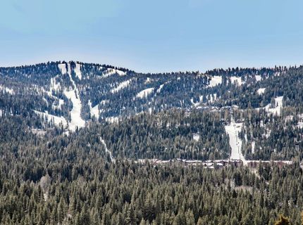 2000 North Village Drive, Truckee, CA 96161 Photo