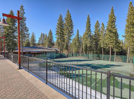 2000 North Village Drive, Truckee, CA 96161 Photo