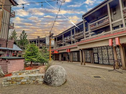 2000 North Village Drive, Truckee, CA 96161 Photo