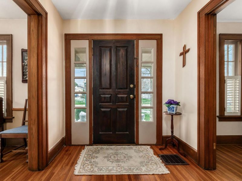 2151 Fairfax Road, Columbus, OH 43221 Photo 3