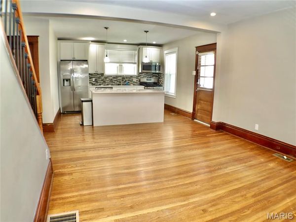 5323 Bischoff Avenue, St Louis, MO 63110