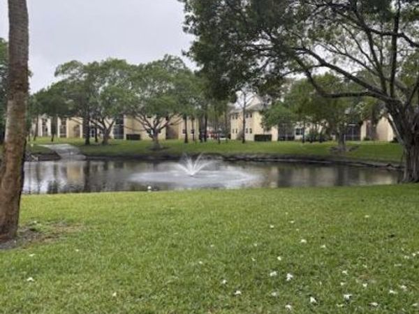 800 Cypress Park Way, Unit I1, Deerfield Beach, FL 33064