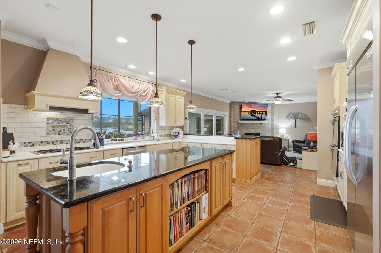 10 S Magnolia Lane, Ormond Beach, FL 32174 Photo