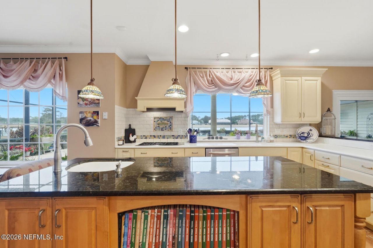 10 S Magnolia Lane, Ormond Beach, FL 32174 Photo