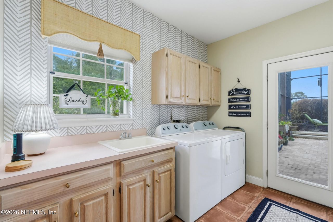 10 S Magnolia Lane, Ormond Beach, FL 32174 Photo