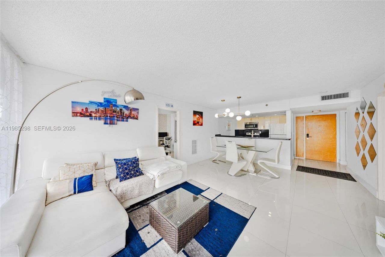 7601 E Treasure Dr , Unit 2302, North Bay Village, FL 33141 Photo