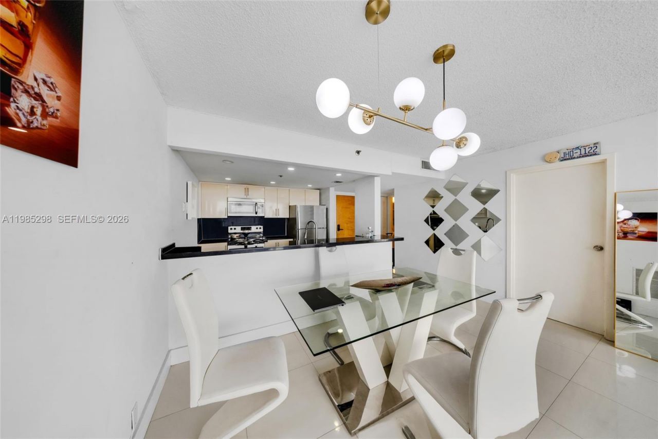 7601 E Treasure Dr , Unit 2302, North Bay Village, FL 33141 Photo