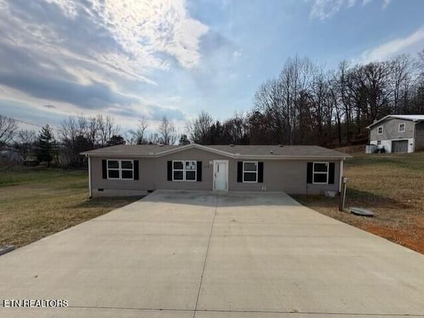 215 Westerly Drive, Mosheim, TN 37818