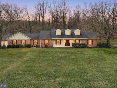 800 KENDALE ROAD, RED LION, PA 17356