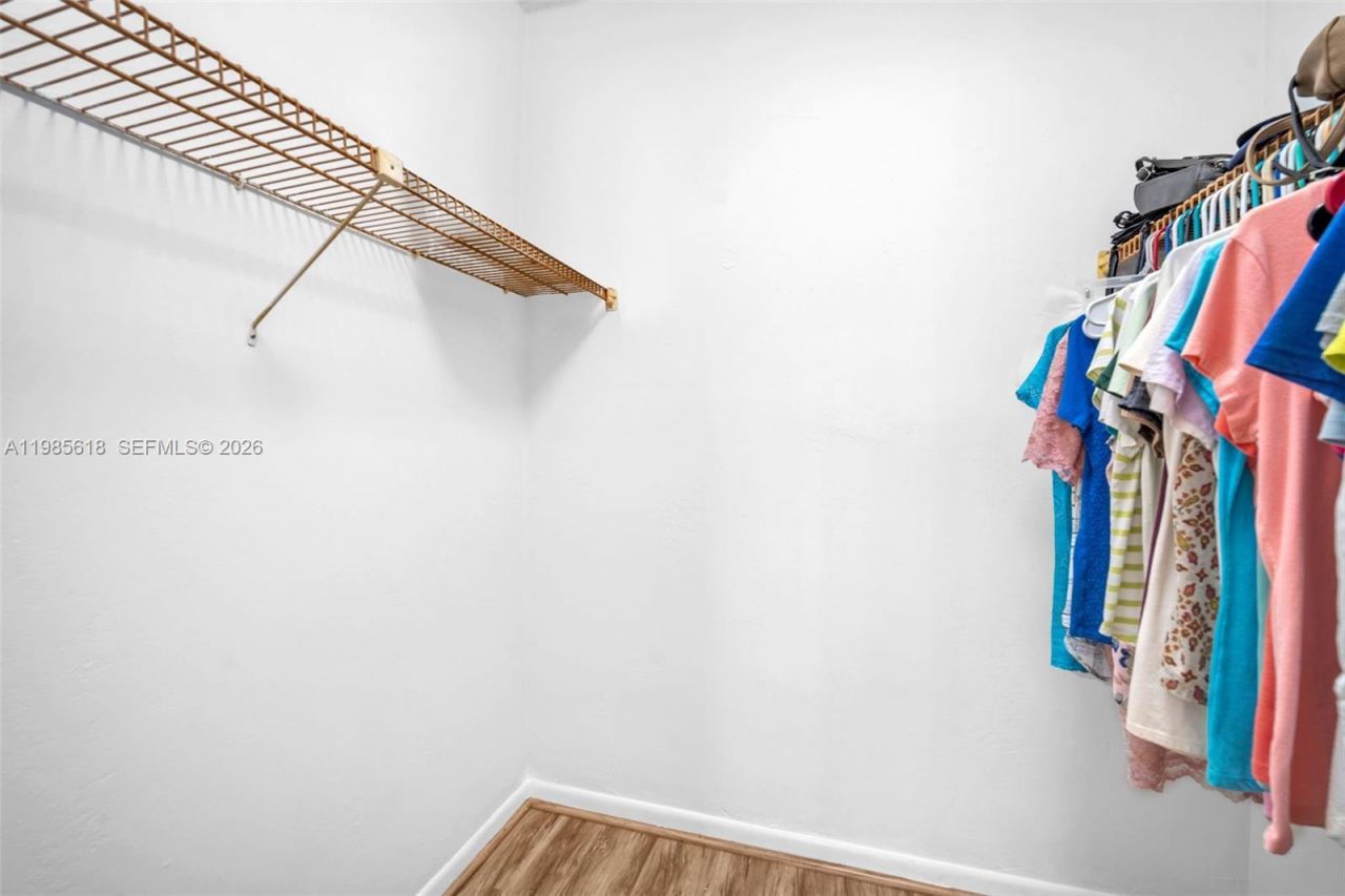 5731 NW 37th St , Unit 405, Virginia Gardens, FL 33166 Photo