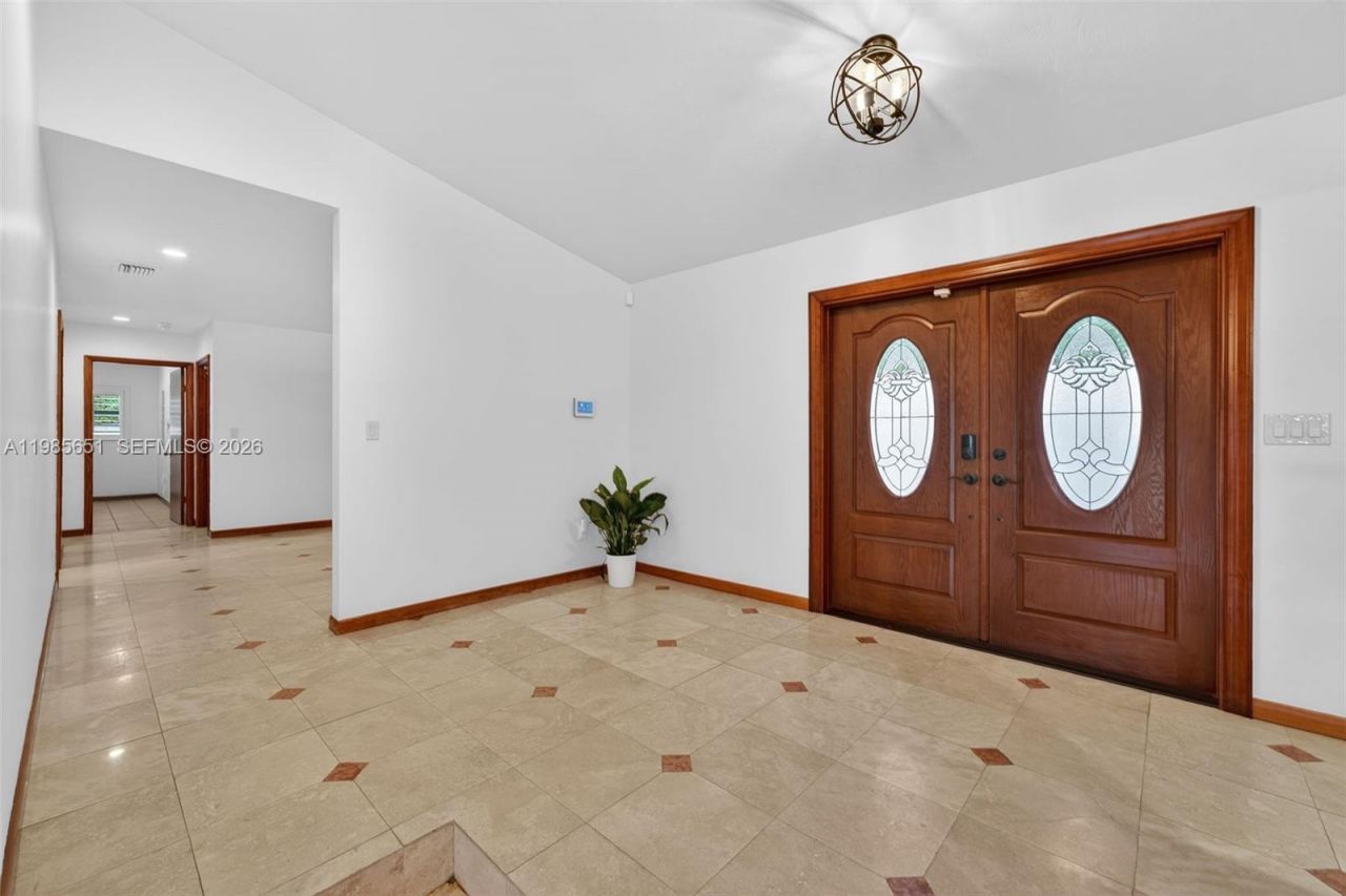 8263 SW 160th St, Palmetto Bay, FL 33157 Photo