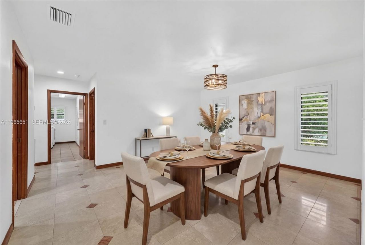 8263 SW 160th St, Palmetto Bay, FL 33157 Photo