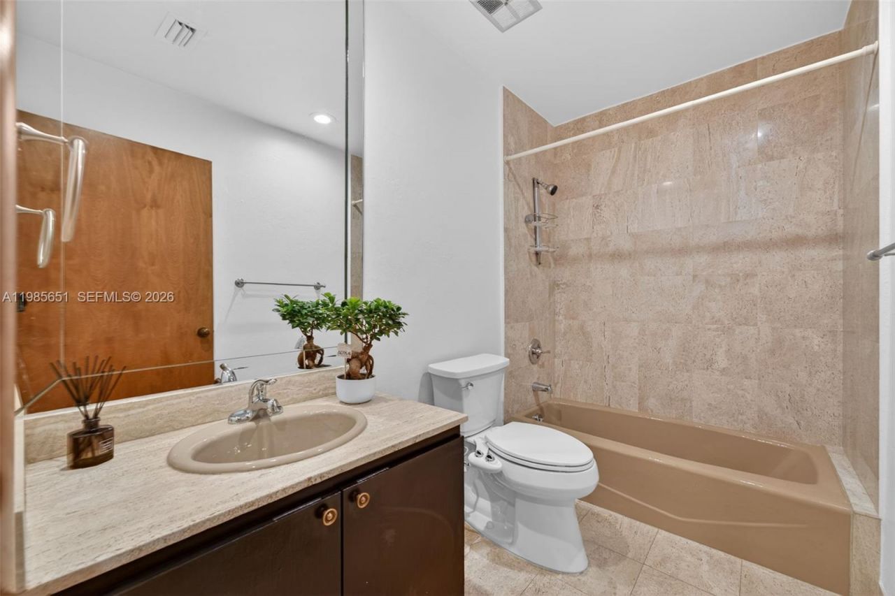 8263 SW 160th St, Palmetto Bay, FL 33157 Photo