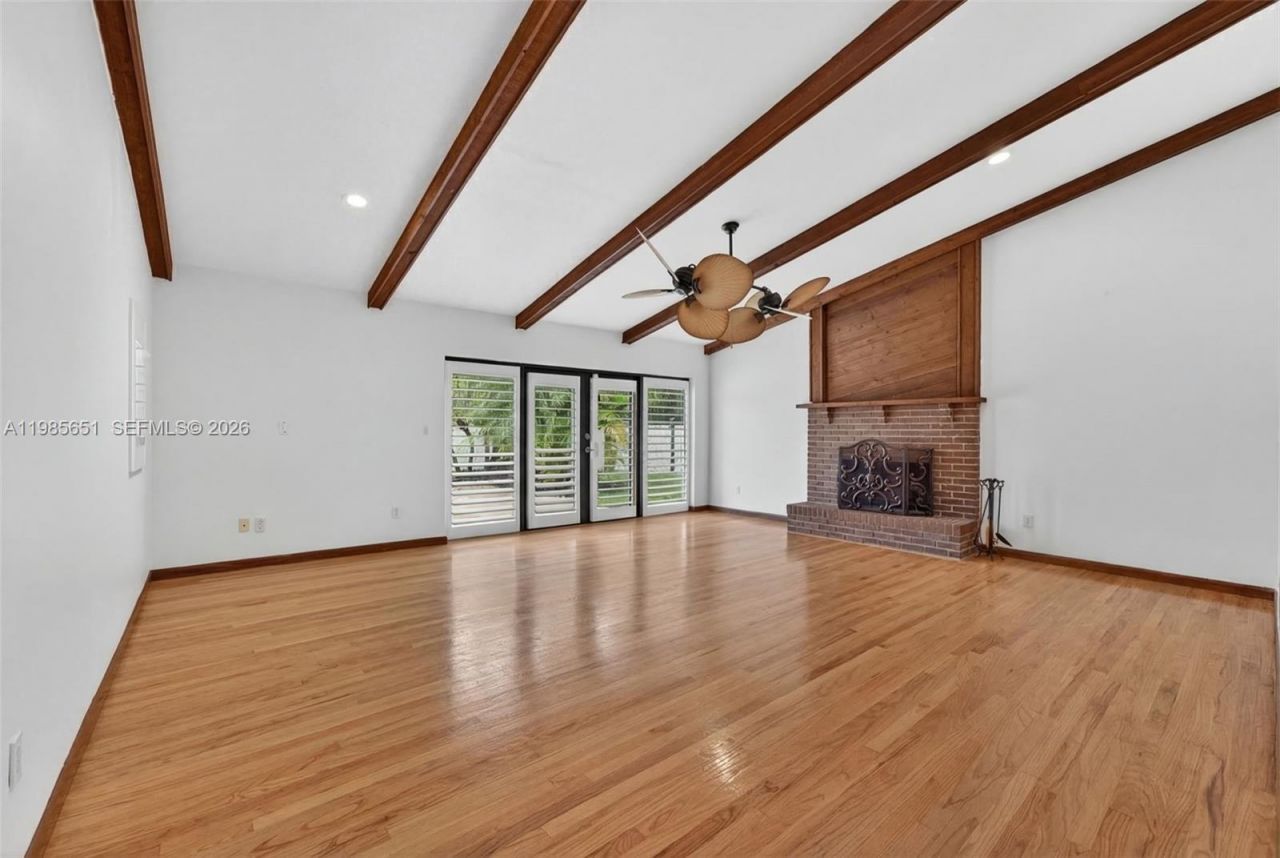 8263 SW 160th St, Palmetto Bay, FL 33157 Photo