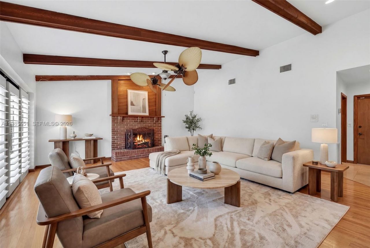 8263 SW 160th St, Palmetto Bay, FL 33157 Photo