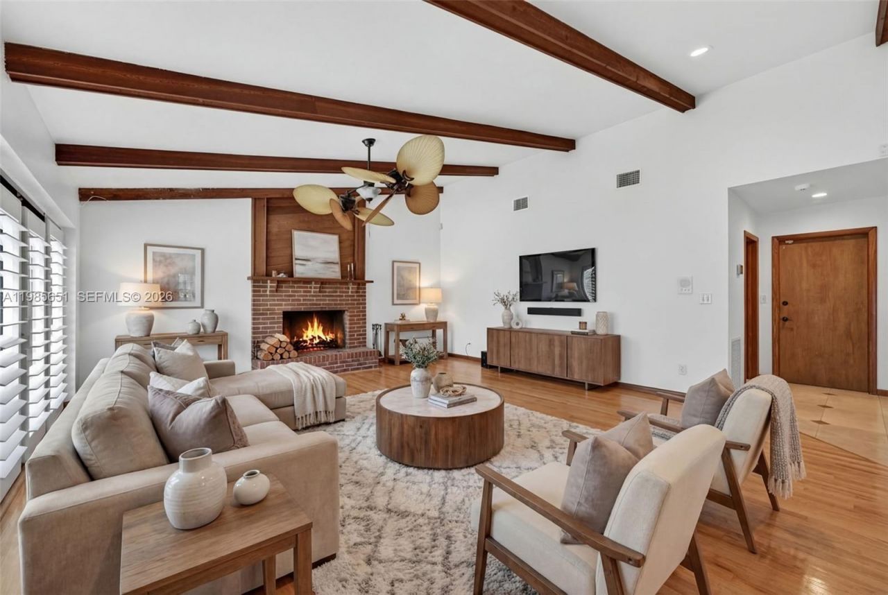 8263 SW 160th St, Palmetto Bay, FL 33157 Photo