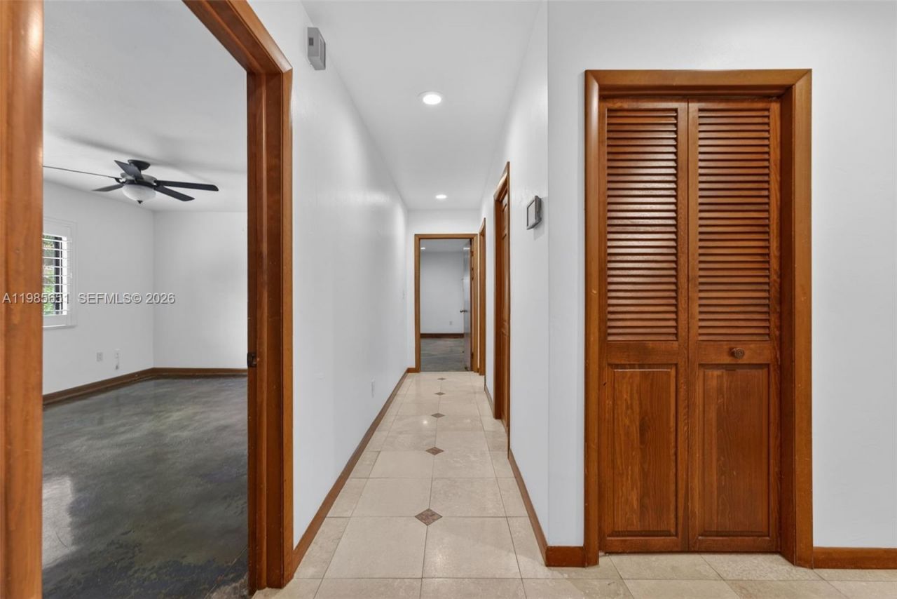 8263 SW 160th St, Palmetto Bay, FL 33157 Photo