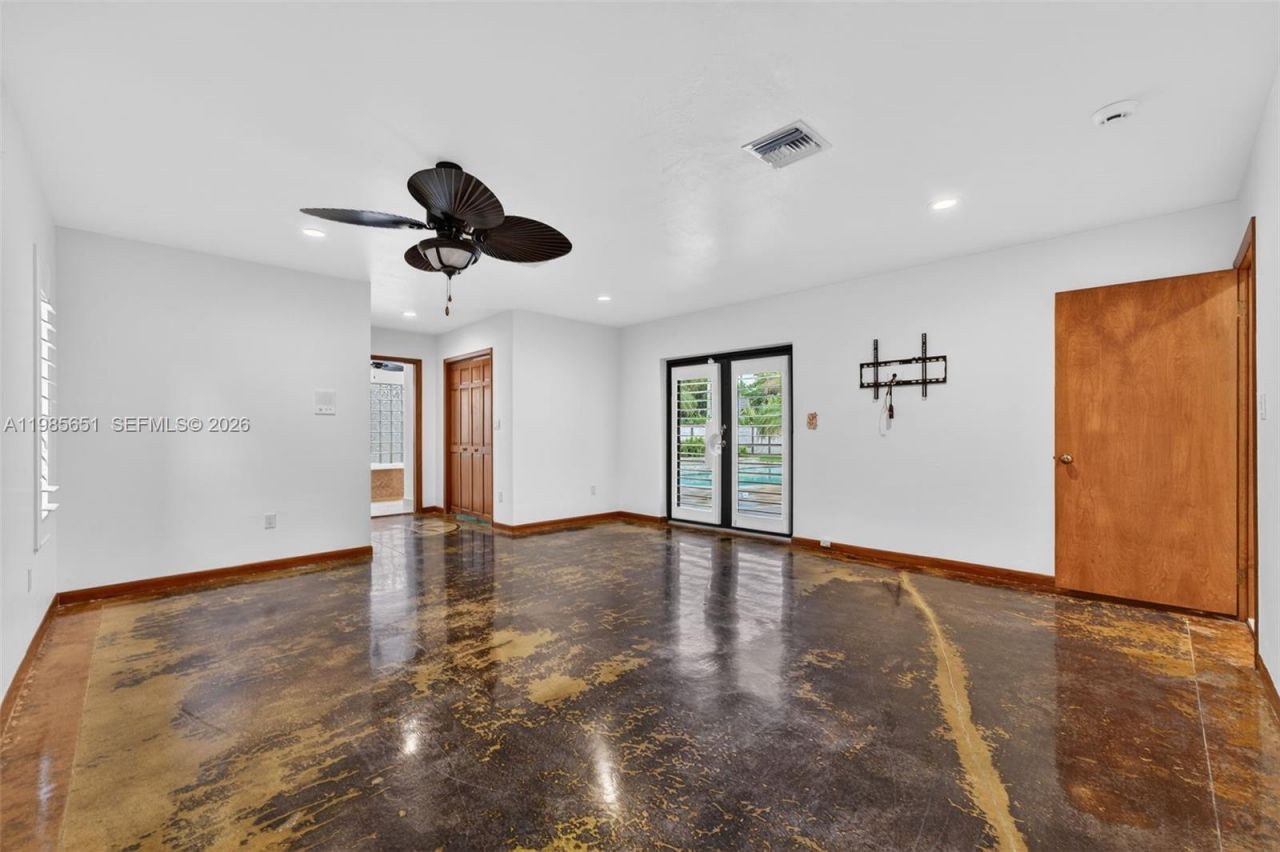 8263 SW 160th St, Palmetto Bay, FL 33157 Photo