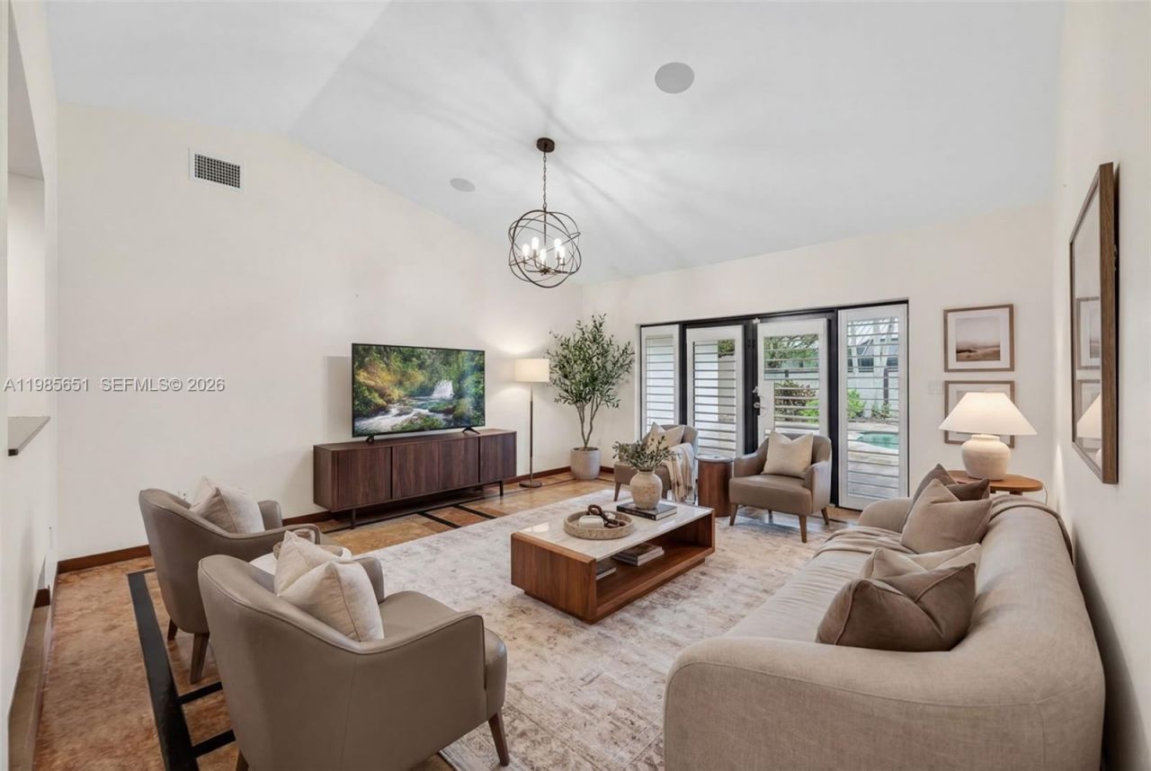 8263 SW 160th St, Palmetto Bay, FL 33157 Photo