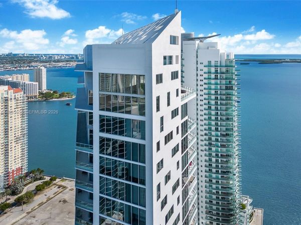 1300 Brickell Bay Dr, Unit 1803, Miami, FL 33131