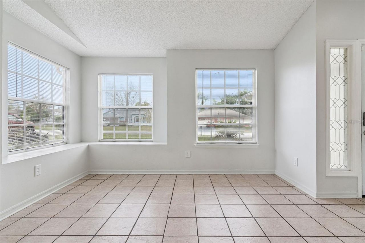 2513 Dumas Drive , Deltona, FL 32738 Photo