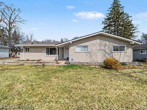 17670 New Hampshire Drive, Southfield, MI 48075