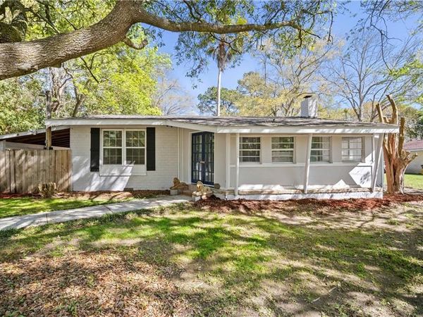 2214 S Hillwood Drive, Mobile, AL 36605