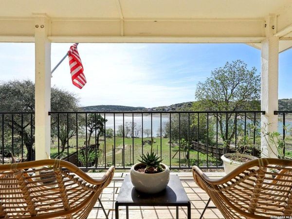 127 Cedar Tree Ln, Canyon Lake, TX 78133