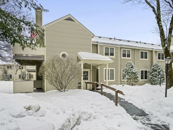 212 Monmouth Way, Clifton Park, NY 12065