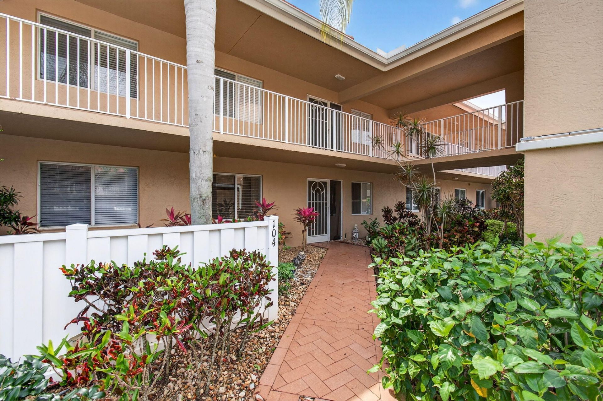 5952 Regal Glen Drive, Unit 104, Boynton Beach, FL 33437 Photo