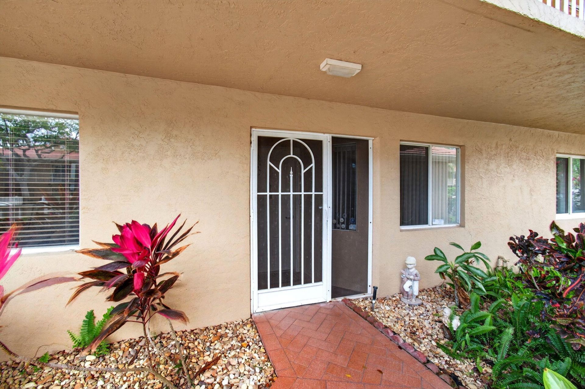 5952 Regal Glen Drive, Unit 104, Boynton Beach, FL 33437 Photo