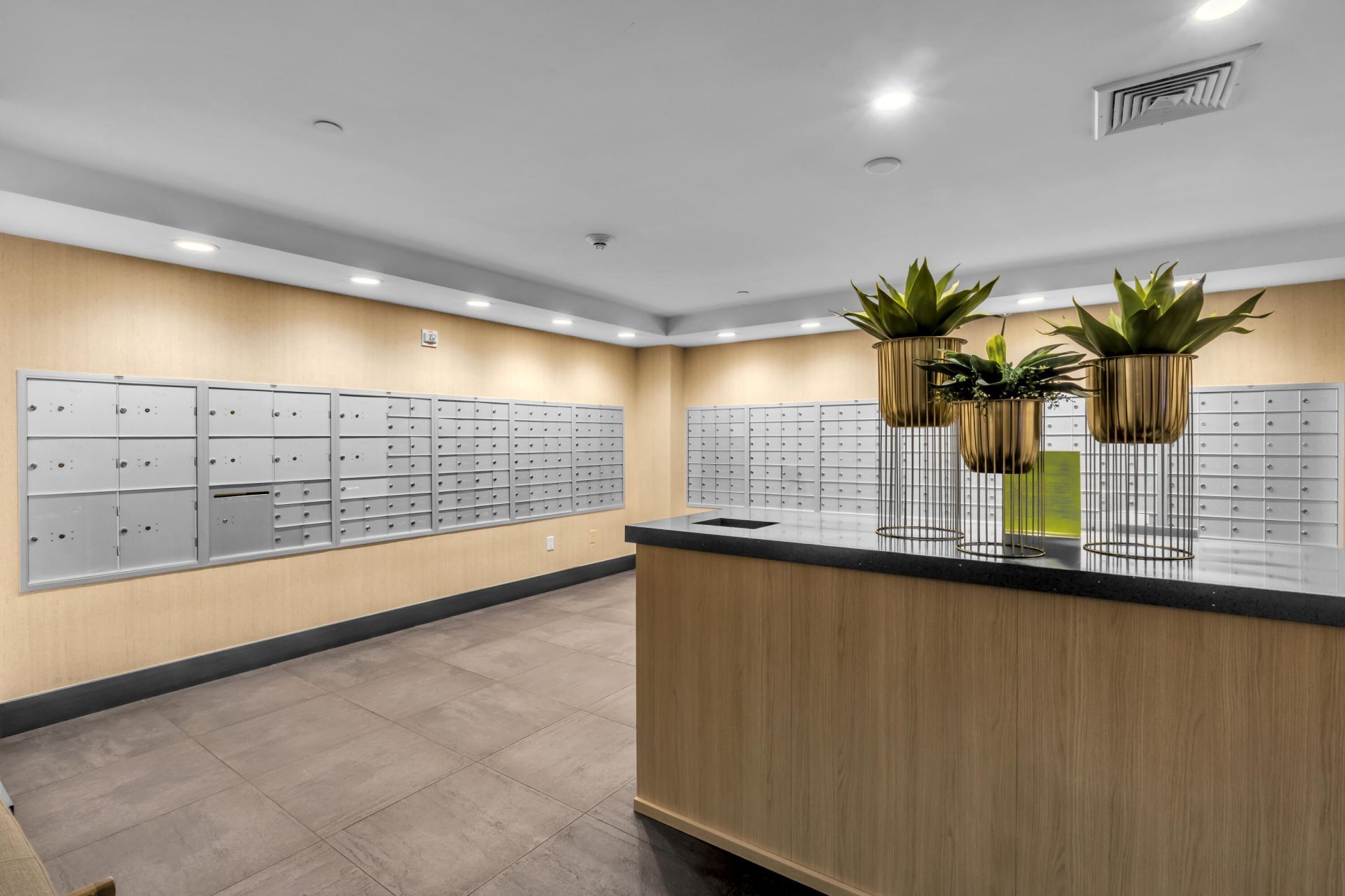 90 SW 3rd Street, Unit Th700a, Miami, FL 33130 Photo