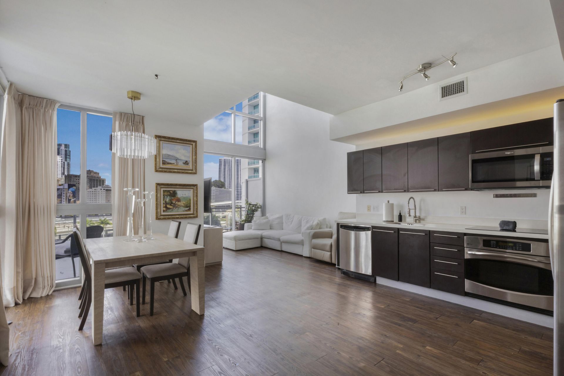 90 SW 3rd Street, Unit Th700a, Miami, FL 33130 Photo