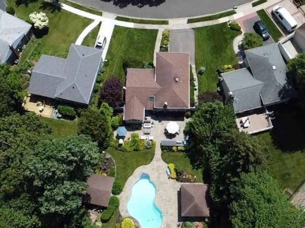 14 Townsend Place, Syosset, NY 11791