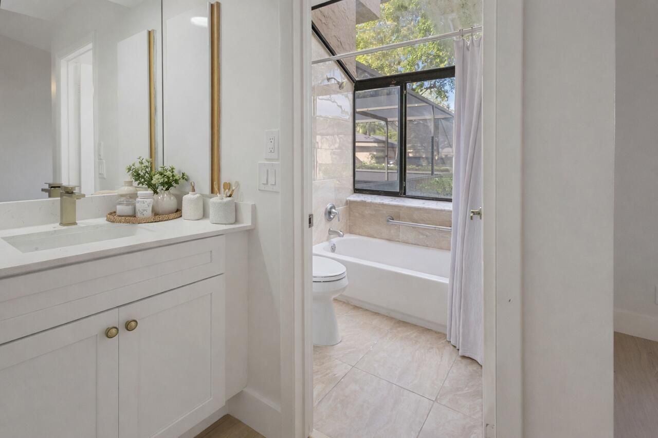 124 Chelsea Lane S, Plantation, FL 33324 Photo