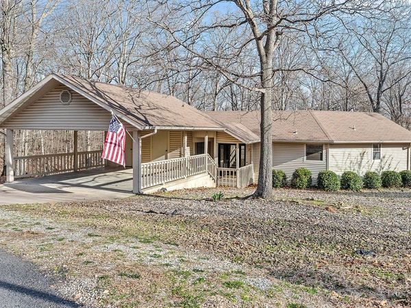 2 Donington Circle , Bella Vista, AR 72714