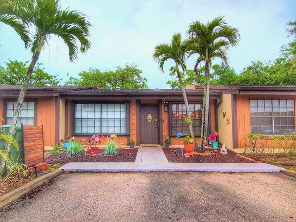 10180 E Cypress Court, Unit 10180, Pembroke Pines, FL 33026