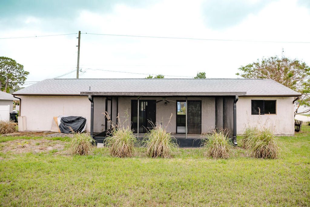 473 SW Whitmore Drive, Port Saint Lucie, FL 34984 Photo