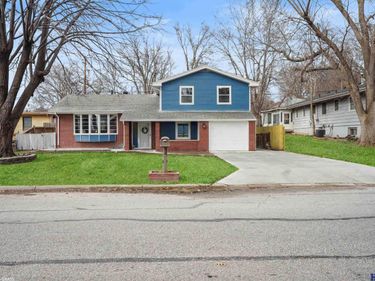 6626 Bethany Park Drive, Lincoln, NE 68505