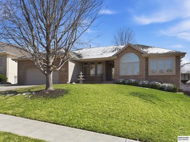 6221 S 174th Street, Omaha, NE 68135