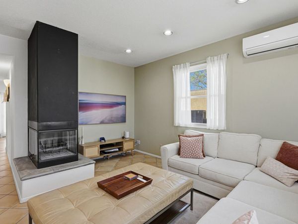 2920 Burton Avenue SE, Albuquerque, NM 87106