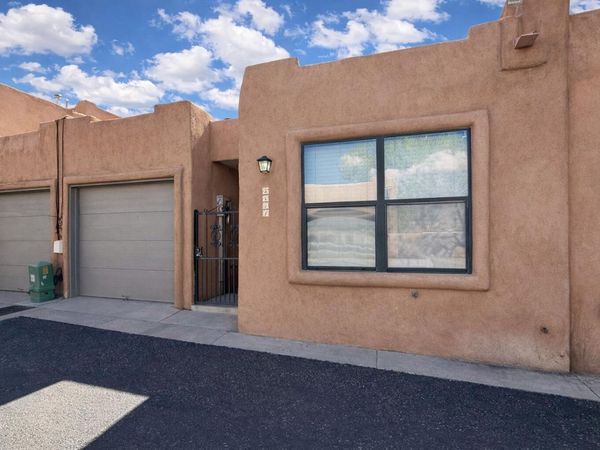 2451 Northwest Circle NW, Albuquerque, NM 87104