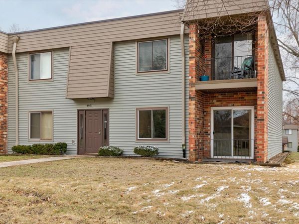 4801 Woodland Avenue, Unit 1, West Des Moines, IA 50266