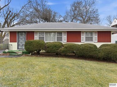 5328 N 48th Avenue , Omaha, NE 68104