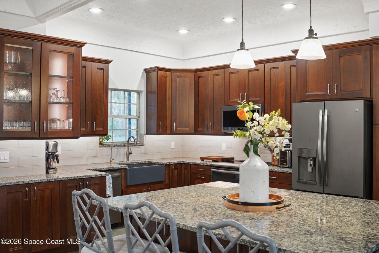 572 Lake Ashley Circle, Melbourne, FL 32904 Photo