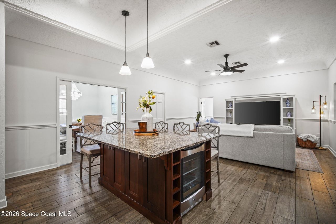 572 Lake Ashley Circle, Melbourne, FL 32904 Photo