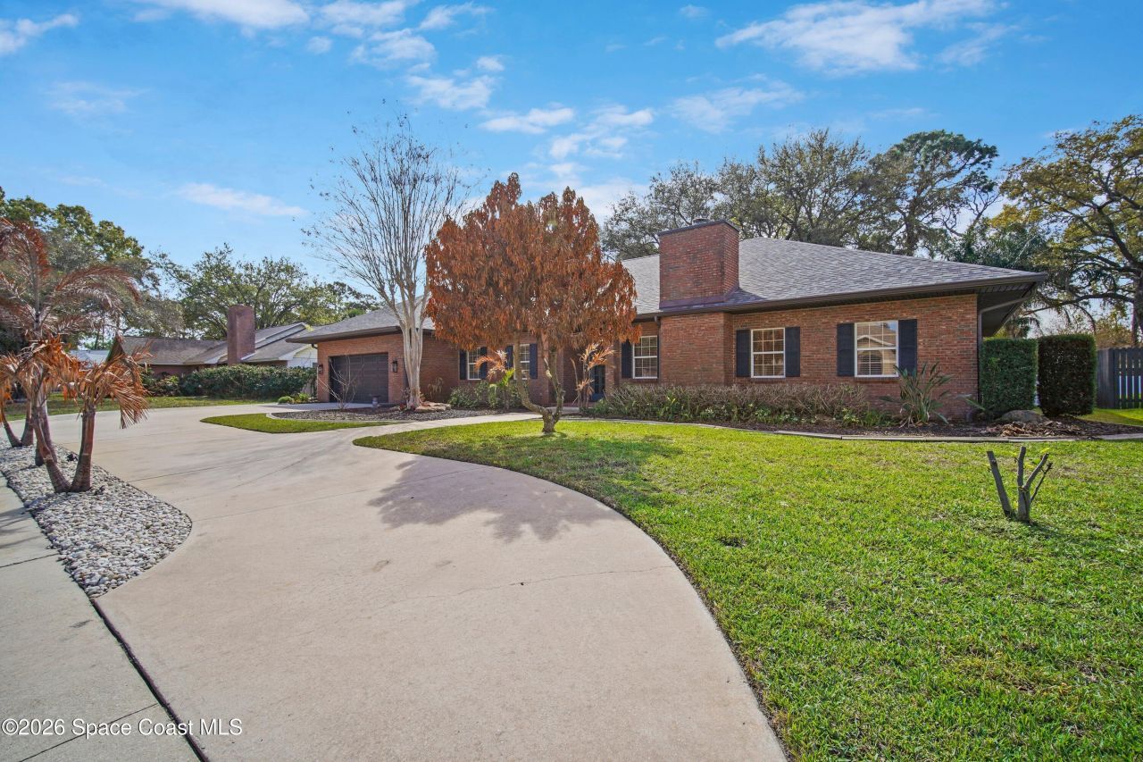 572 Lake Ashley Circle, Melbourne, FL 32904 Photo