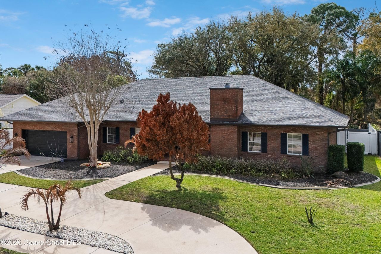 572 Lake Ashley Circle, Melbourne, FL 32904 Photo
