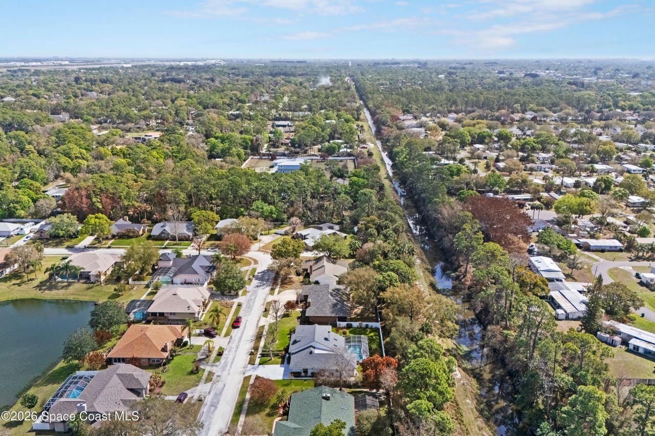 572 Lake Ashley Circle, Melbourne, FL 32904 Photo